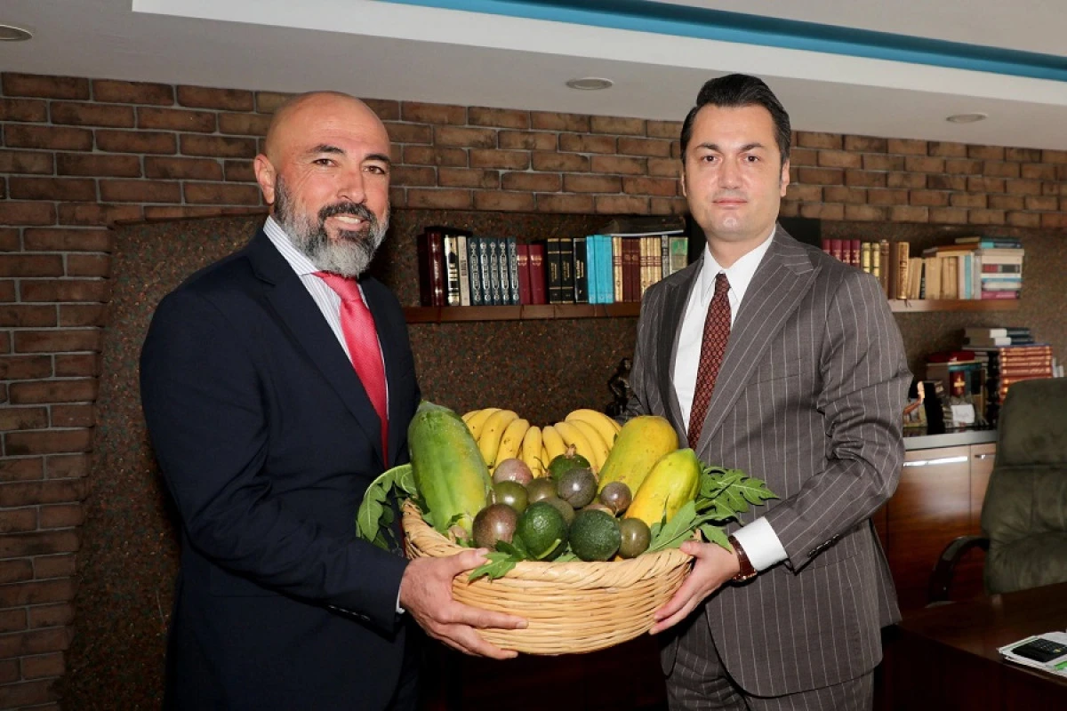 Kaymakam &Ouml;zt&uuml;rk&rsquo;ten kurum ve STK&rsquo;lara ziyaret turu