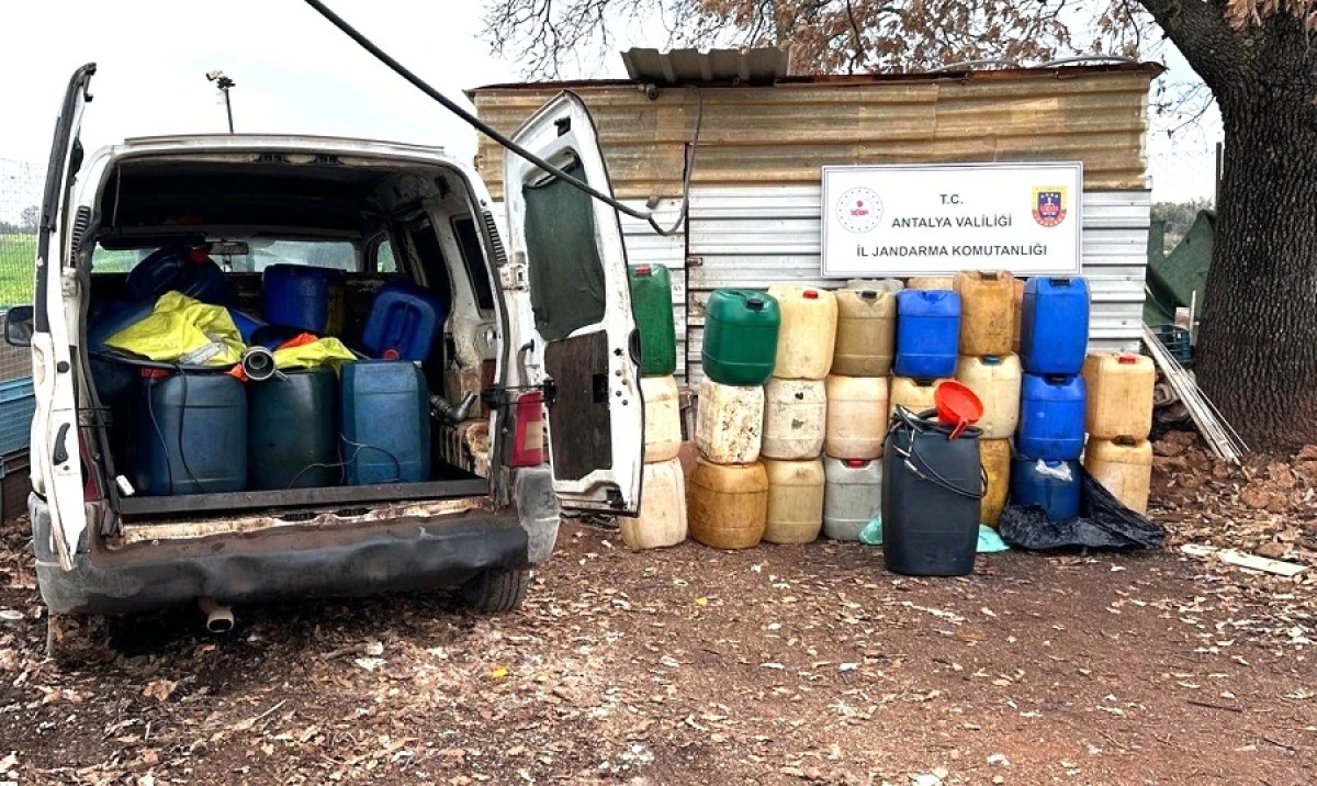 Kepez İl&ccedil;esinde Ka&ccedil;ak Akaryakıt Operasyonu