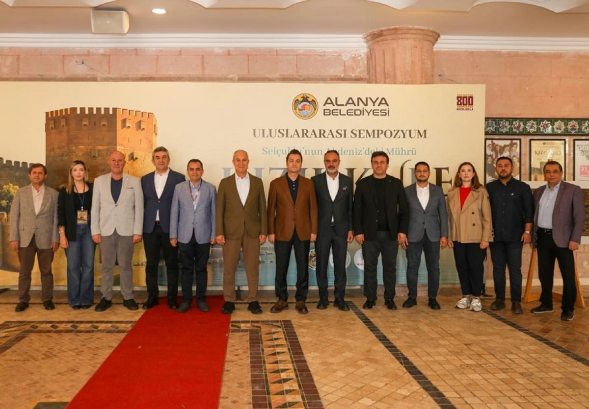 Kızılkule&rsquo;nin 800. yılı bilim d&uuml;nyasında ele alındı
