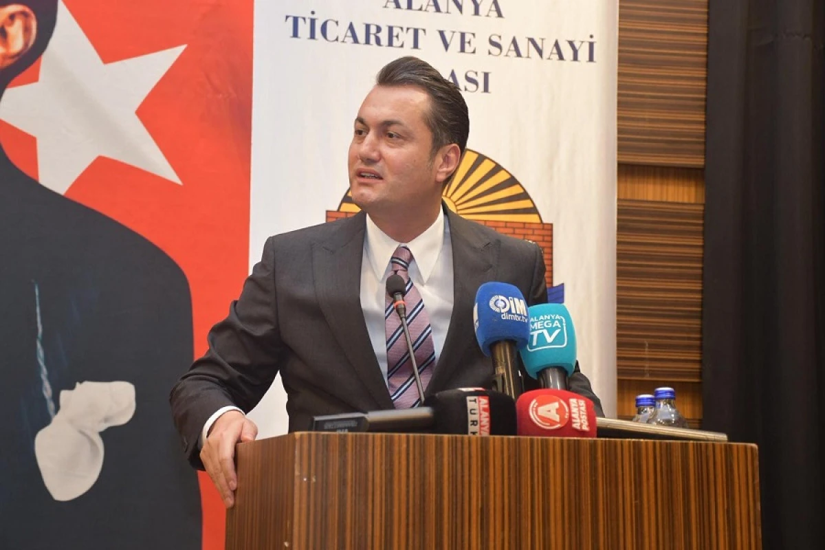 Mahalle Muhtarlarıyla İstişare Toplantısı Ger&ccedil;ekleştirildi