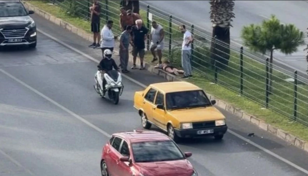 Mahmutlar&rsquo;da Otomobilin &Ccedil;arptığı Yaya Kadın Yaralandı