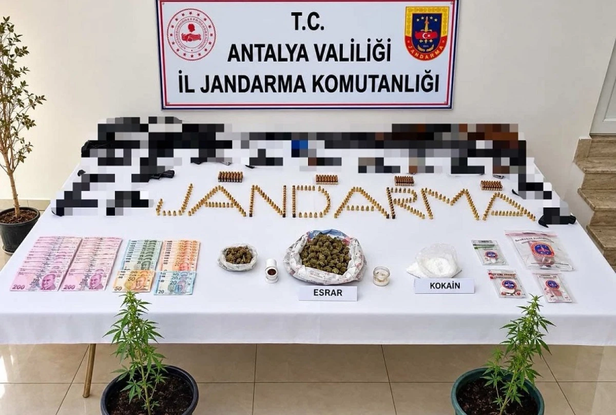 Manavgat&rsquo;ta Uyuşturucu Operasyonu: 18 Ş&uuml;pheli Yakalandı
