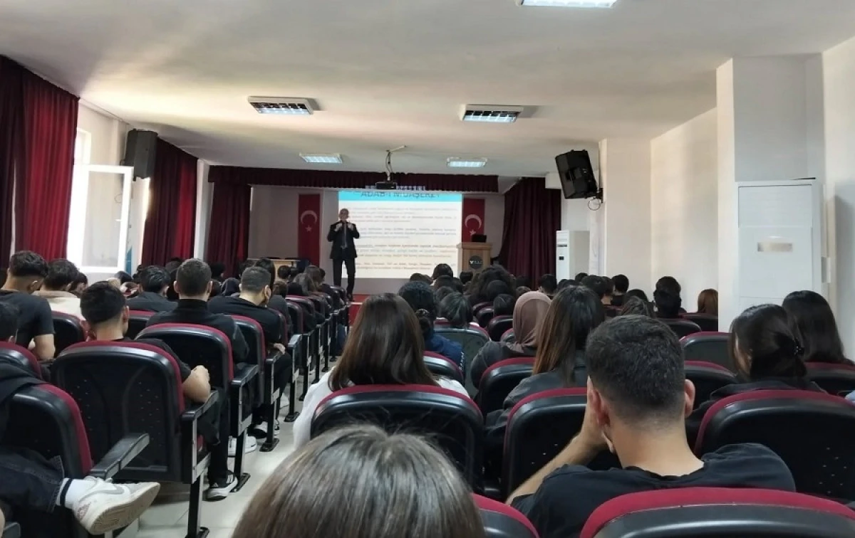 Mehmet Arif T&uuml;rktaş Anadolu Lisesi&rsquo;nde Değerler Eğitimi Semineri