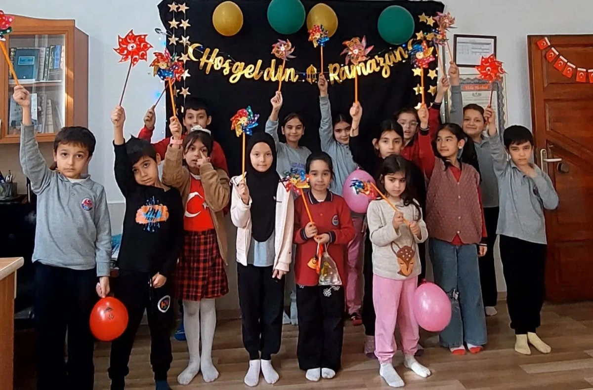 Minik Y&uuml;reklerde Bayram Heyecanı