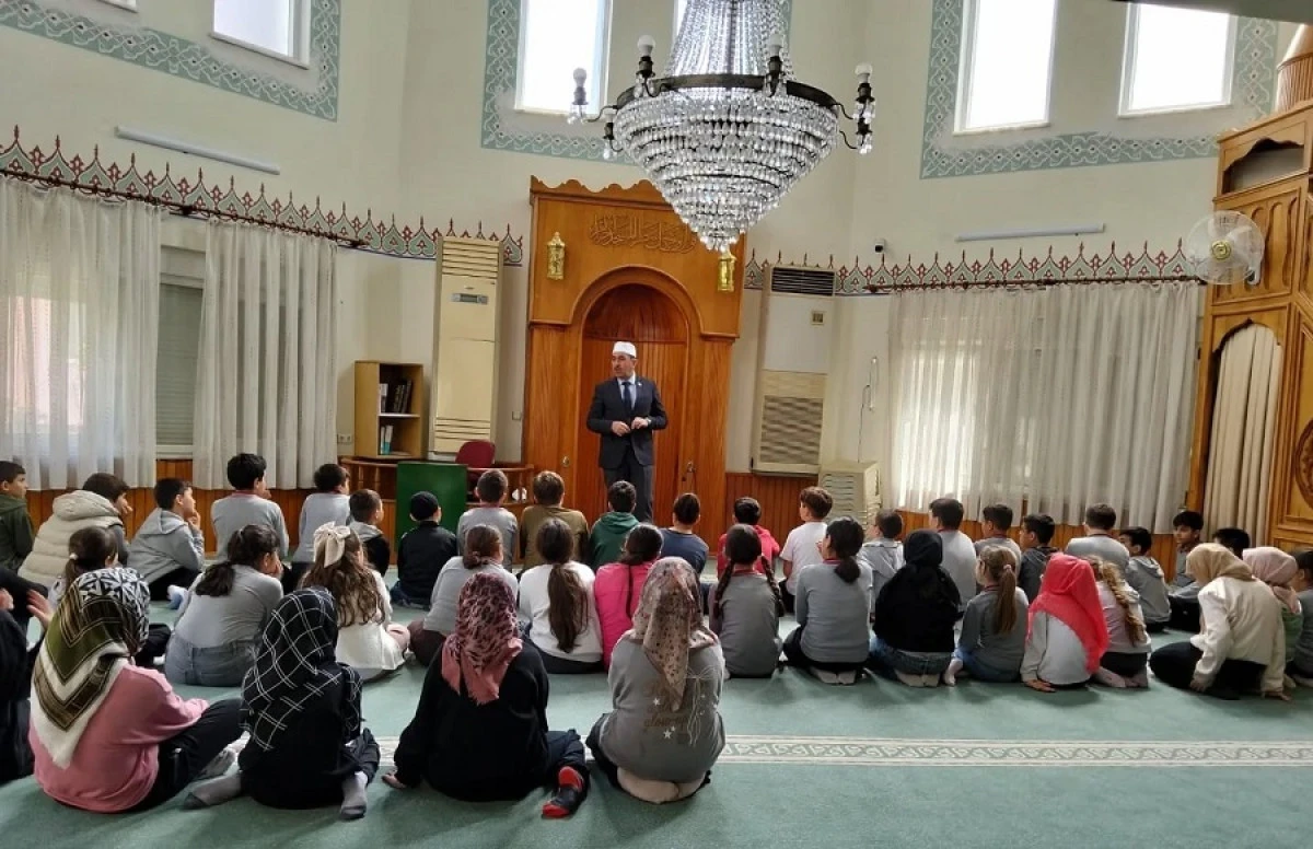 M&Uuml;FT&Uuml; SEVEN &Ouml;ĞRENCİLERLE BULUŞTU