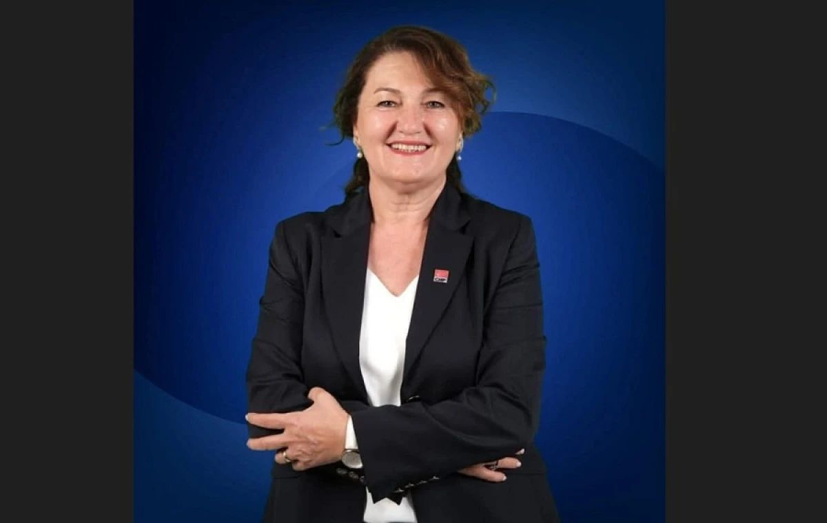 Necla İnci Bayrak G&ouml;revden Alınmasına Tepki G&ouml;sterdi