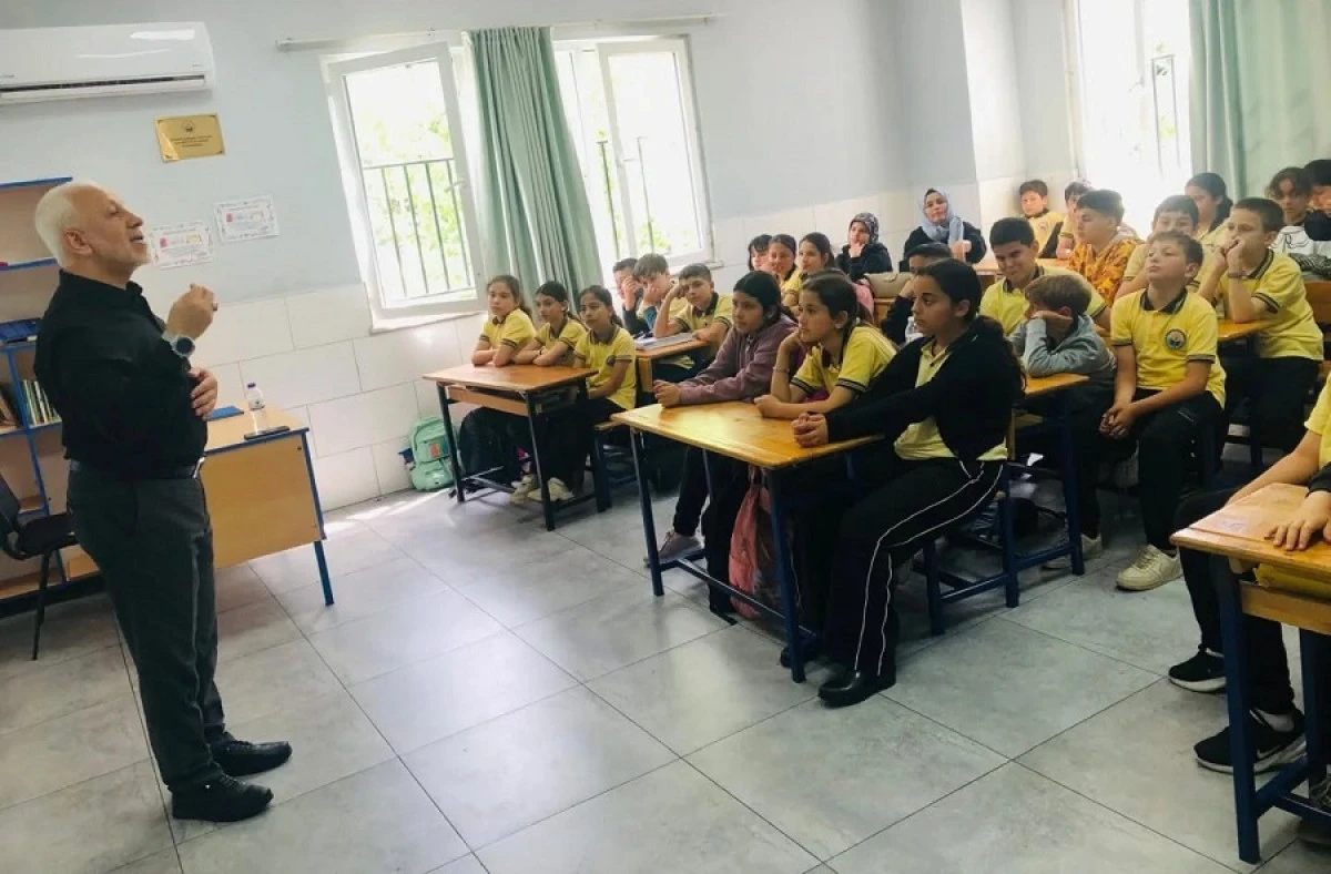 &Ouml;ğrencilere Hayatı G&uuml;zelleştiren Değerler Anlatıldı