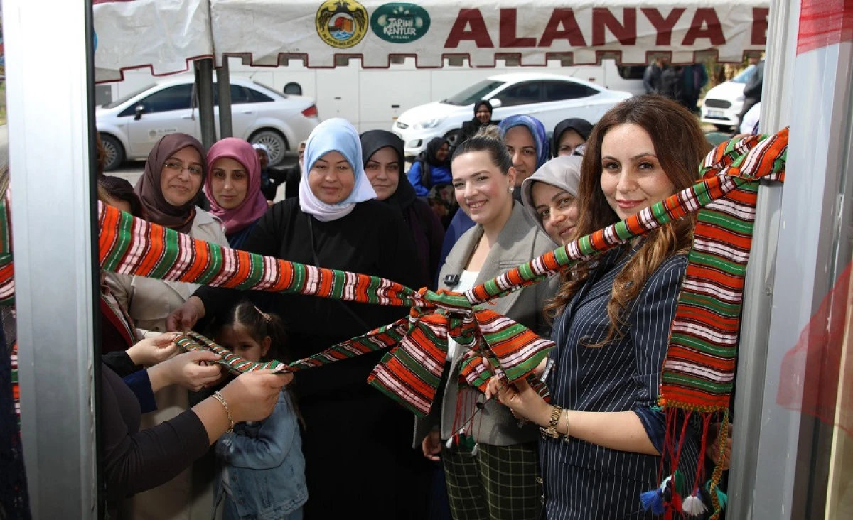 OKURCALAR&rsquo;DA EMEK VE &Uuml;RETİM SERGİSİ A&Ccedil;ILDI