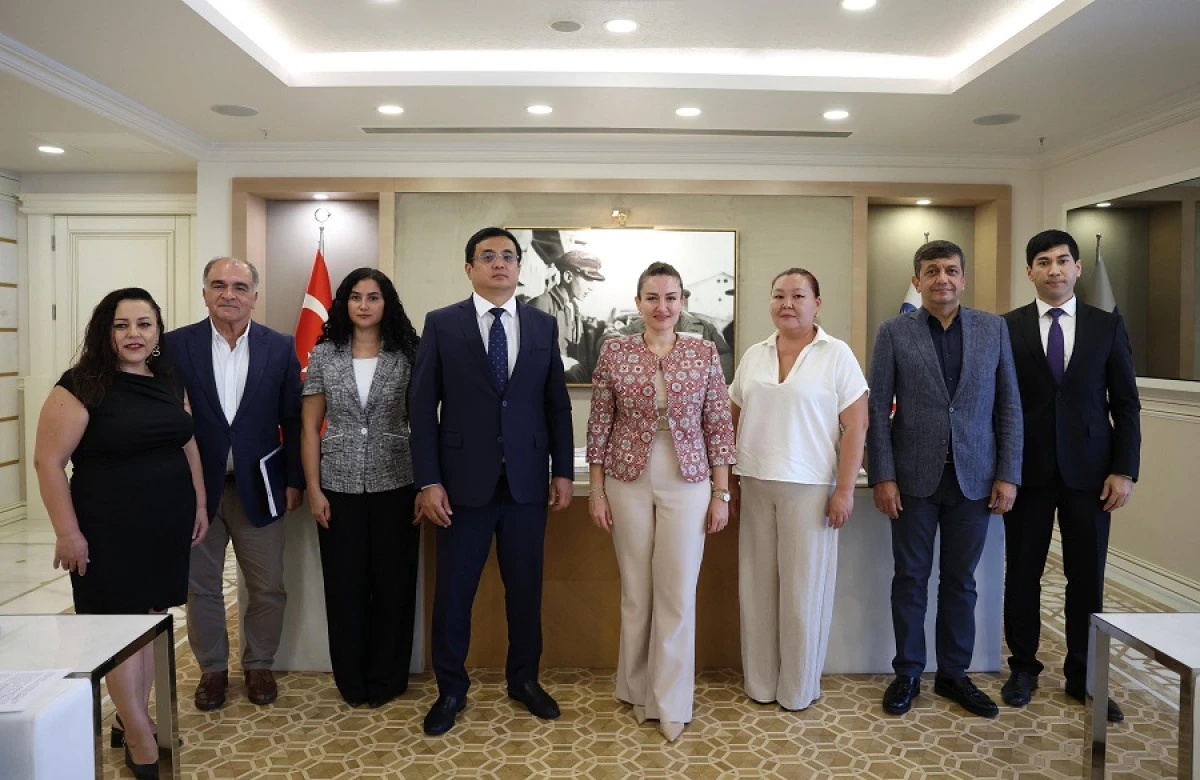 &Ouml;zdemir&rsquo;e Kırgızistan&rsquo;dan &ouml;zel davet: Onur konuğu olacak
