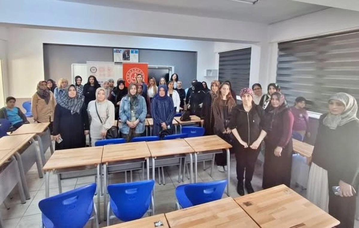 Payallar&rsquo;da Veli Eğitim Semineri Ger&ccedil;ekleştirildi