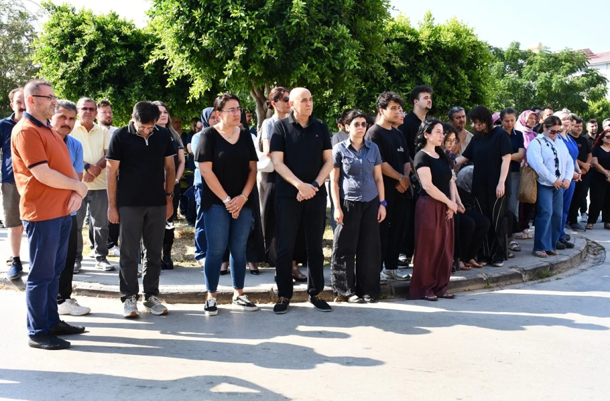 Sağlık &Ccedil;alışanlarından &Ouml;zg&uuml;r Metin&rsquo;e Son Veda