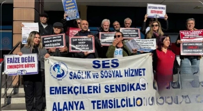 Sağlık Emek&ccedil;ileri İş Bıraktı: &ldquo;İnsanca Yaşamaya Yetecek &Uuml;cret İstiyoruz&rdquo;