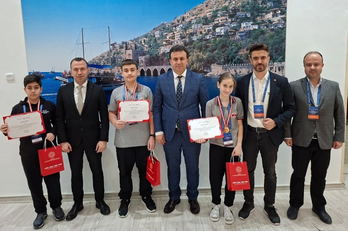 Şehit &Ouml;mer Halisdemir &Ouml;ğrencileri T&Uuml;BİTAK T&uuml;rkiye Finallerine Hazırlanıyor