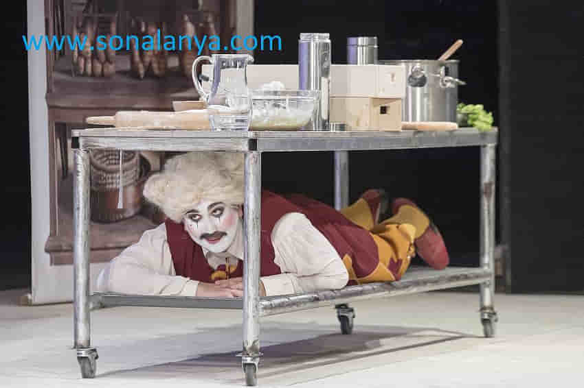 ‘Sevil Berberi’ bu sezon son kez sahnede