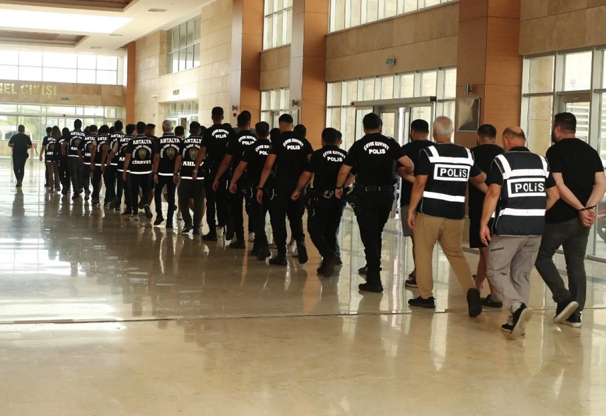 Son Durak Operasyonunda 14 Ş&uuml;pheli Tutuklandı