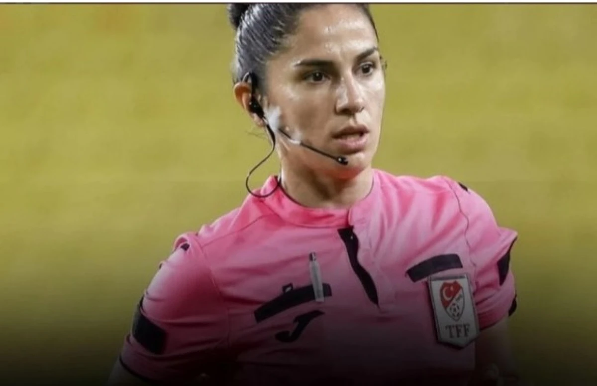 S&uuml;per Lig&rsquo;de 22 Yıl Sonra Bir İlk: Asen Albayrak Orta Hakem Olarak G&ouml;rev Yapacak