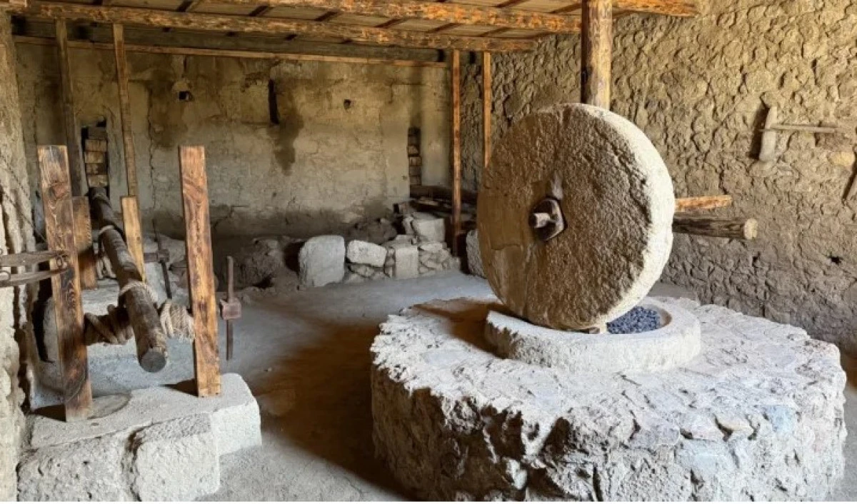 Syedra&rsquo;da Ezber Bozan Keşif: Evlerin Altından Antik &Uuml;retim &Uuml;ss&uuml; &Ccedil;ıktı