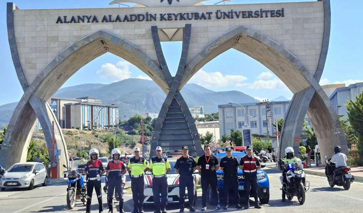 YKS Alanya Ve Gazipaşa&rsquo;da Sorunsuz Başladı