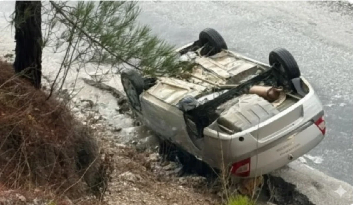 Yoğun Kar Ve Sis Ulaşımı Vurdu: Kuşyuvası&rsquo;nda Otomobil Takla Attı