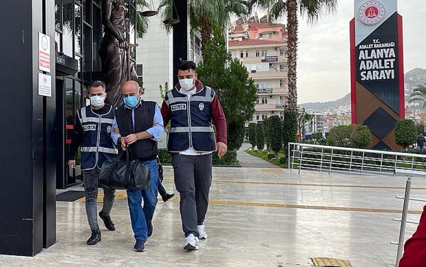 Alanya’da cezaevi firarisi polisten kaçamadı