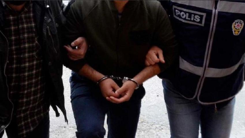 Alanya Otogarı’nda polis torbacıyı yakaladı