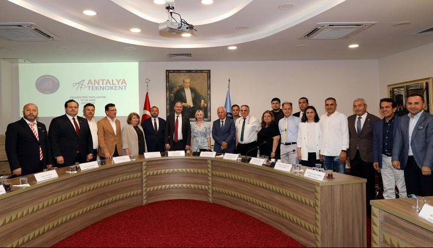 Antalya Teknokentini tarım ve yazılım konusunda bir üs haline getireceğiz”