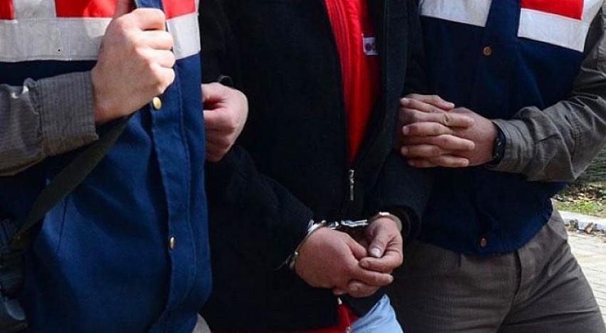 Alanya’da 2 telefon ve 12 bin TL gasp eden iki şüpheli tutuklandı