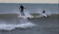Alanya’da fırtınanın ardından sörf keyfi