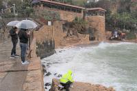 Antalya'da bazı bölgelere düşen yağış miktarı 400 kilogramı aştı