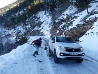 Alanya’da buzlanan yollara tuzlama yapıldı