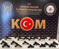 Yasa dışı silah ticareti operasyonunda 3 tutuklama