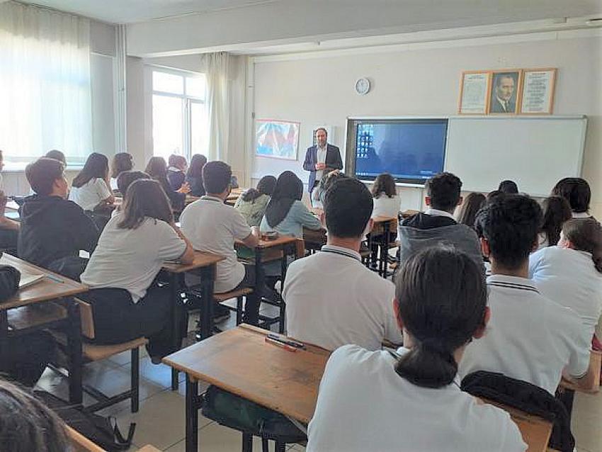 Müftü İlhan Şehit Abdullah Ümit Sercan Anadolu Lisesi Öğrencileriyle Buluştu